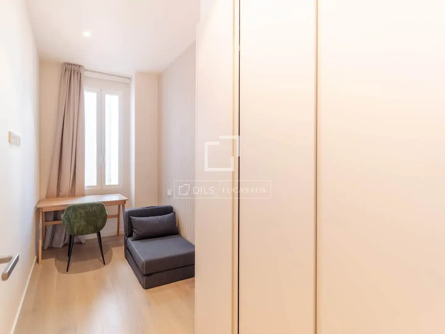 Habitación de Piso de alquiler en Valencia con Aire acondicionado, Amueblado y Balcón