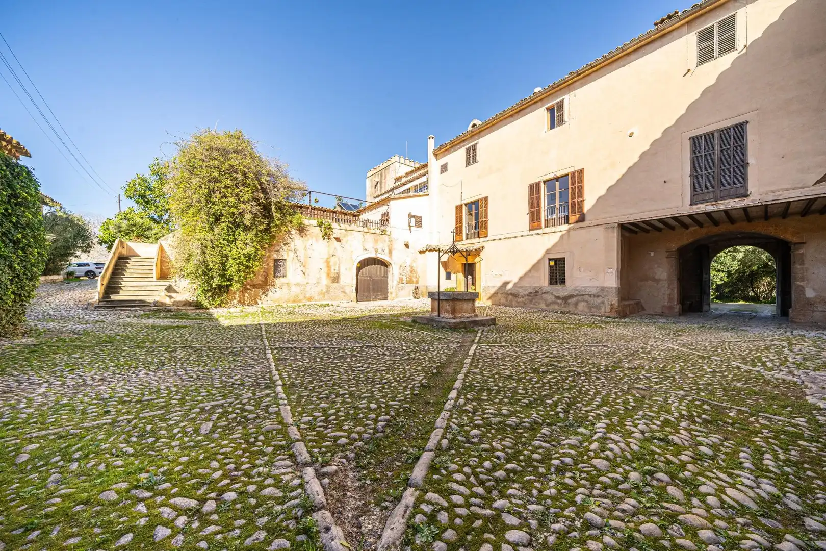 Vista exterior de Edificio en venta en Inca con Alarma y Piscina comunitaria