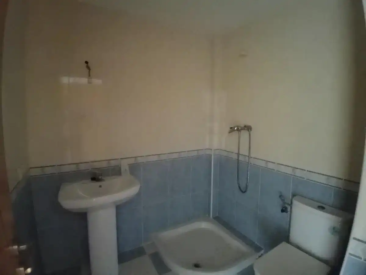 Baño de Ático en venta en Hontanares de Eresma con Calefacción y Trastero