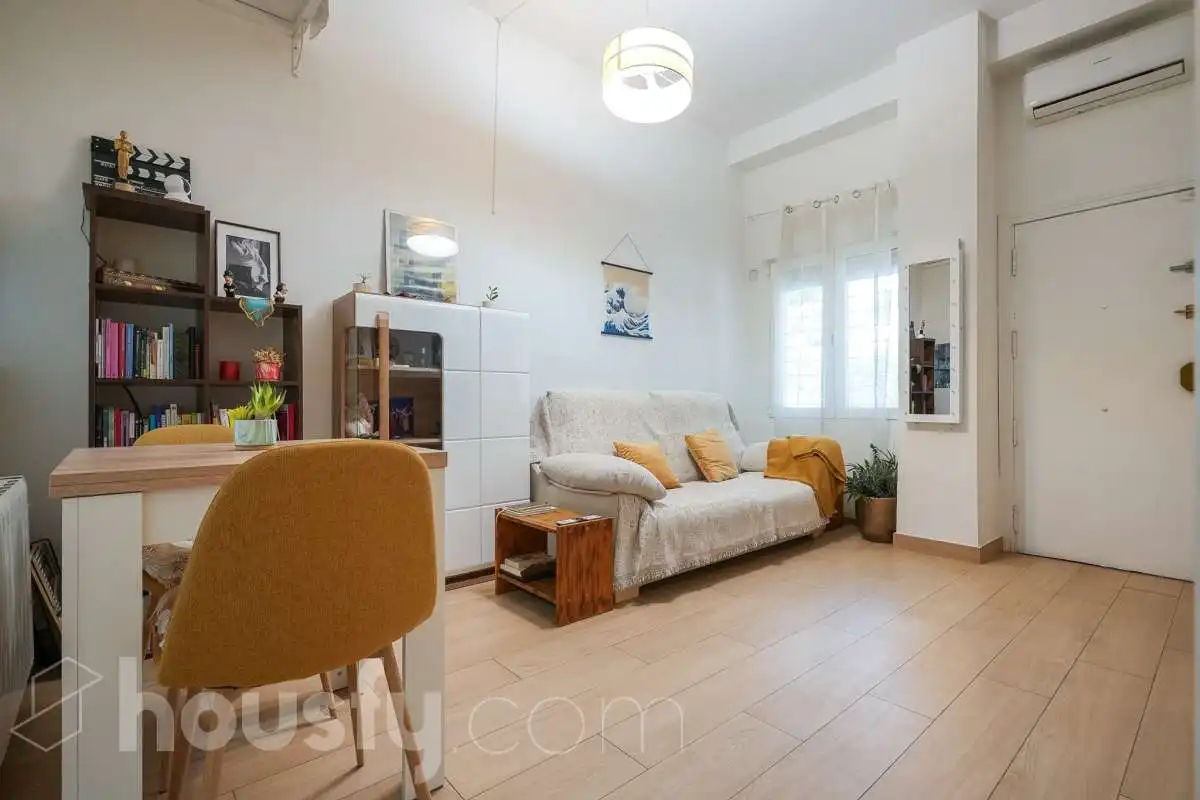 Living room of Flat for sale in Madrid  with Heating and Furnished