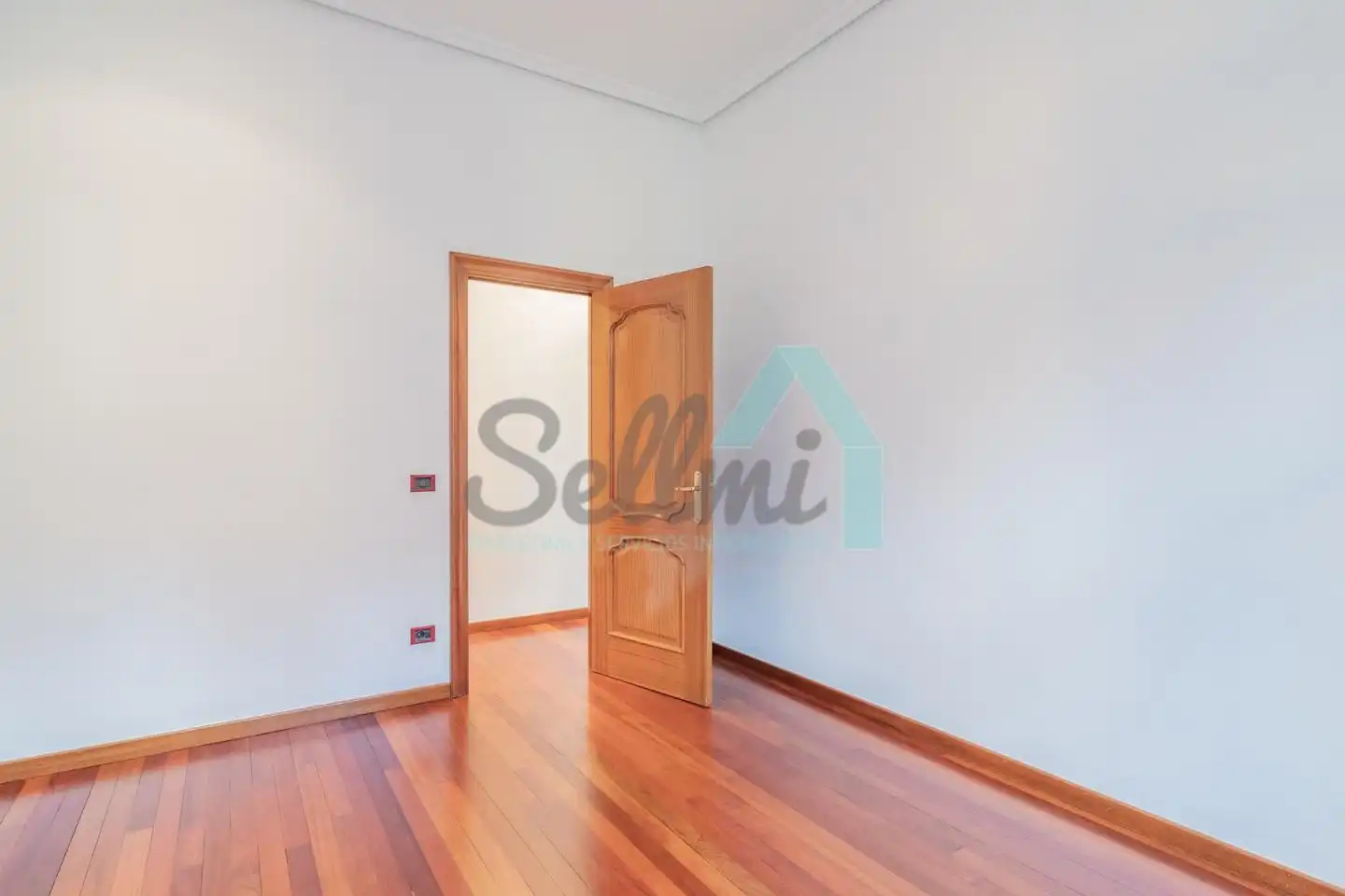 Schlafzimmer von Büro zur Miete in Oviedo  mit Heizung