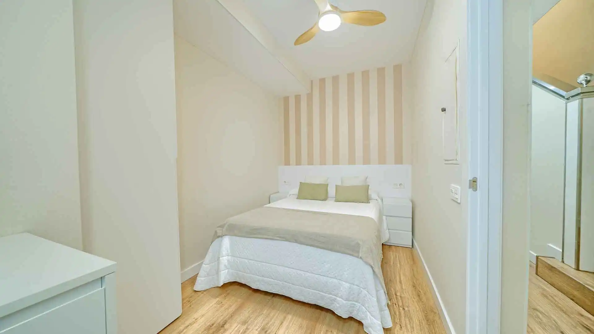 Habitación de Planta baja en venta en Marbella con Aire acondicionado, Terraza y Trastero