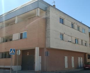 Vista exterior de Dúplex en venda en La Pobla Llarga amb Terrassa i Balcó