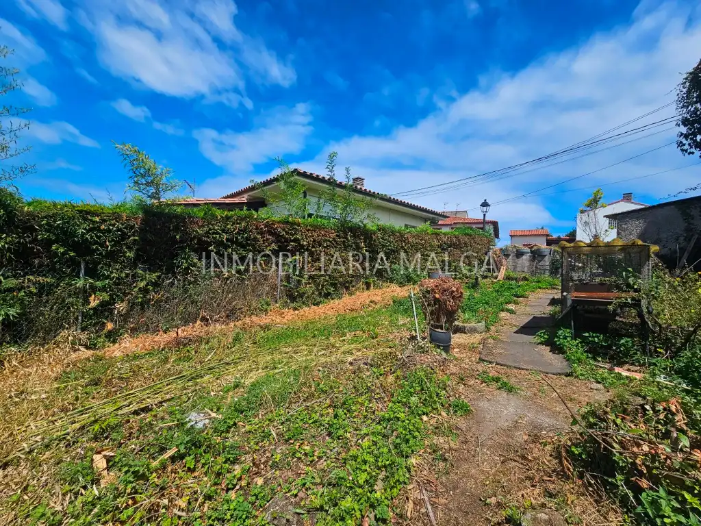 Houses for sale in Caravia  with Private garden