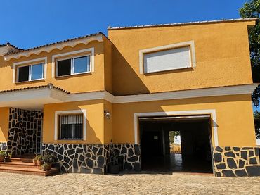 Casa con piscina in vendita a Enguera