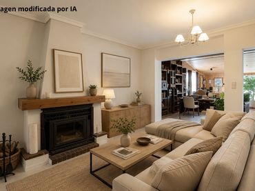 Casa amb piscina en venda a Avenida Madrid