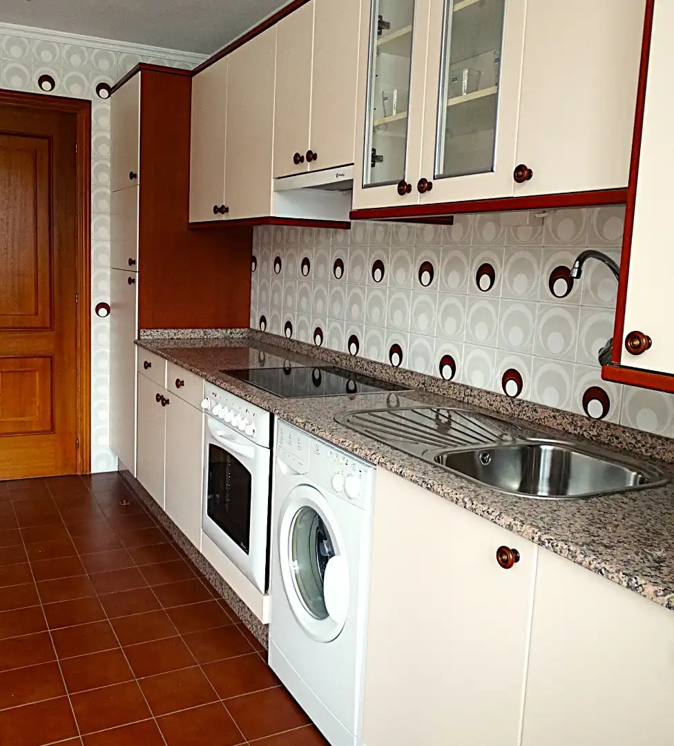 Cuina de Pis en venda en Mugardos amb Calefacció, Parquet i Terrassa