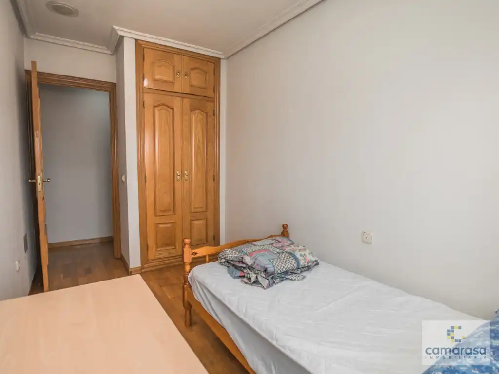 Bedroom of Flat for rent in Ávila  with Heating