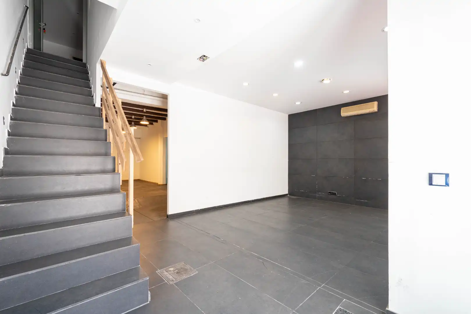 Casa adosada en venta en Barcelona con Aire acondicionado, Calefacción y Parquet