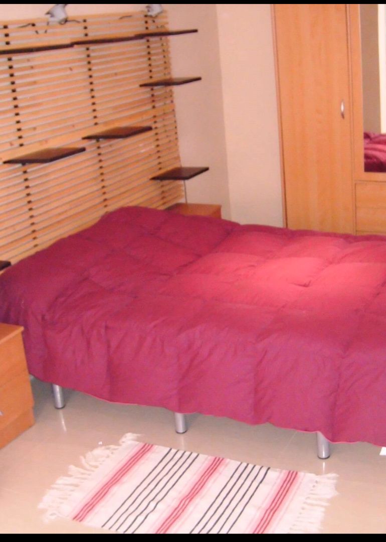 Habitación de Apartamento de alquiler en  Sevilla Capital con Amueblado