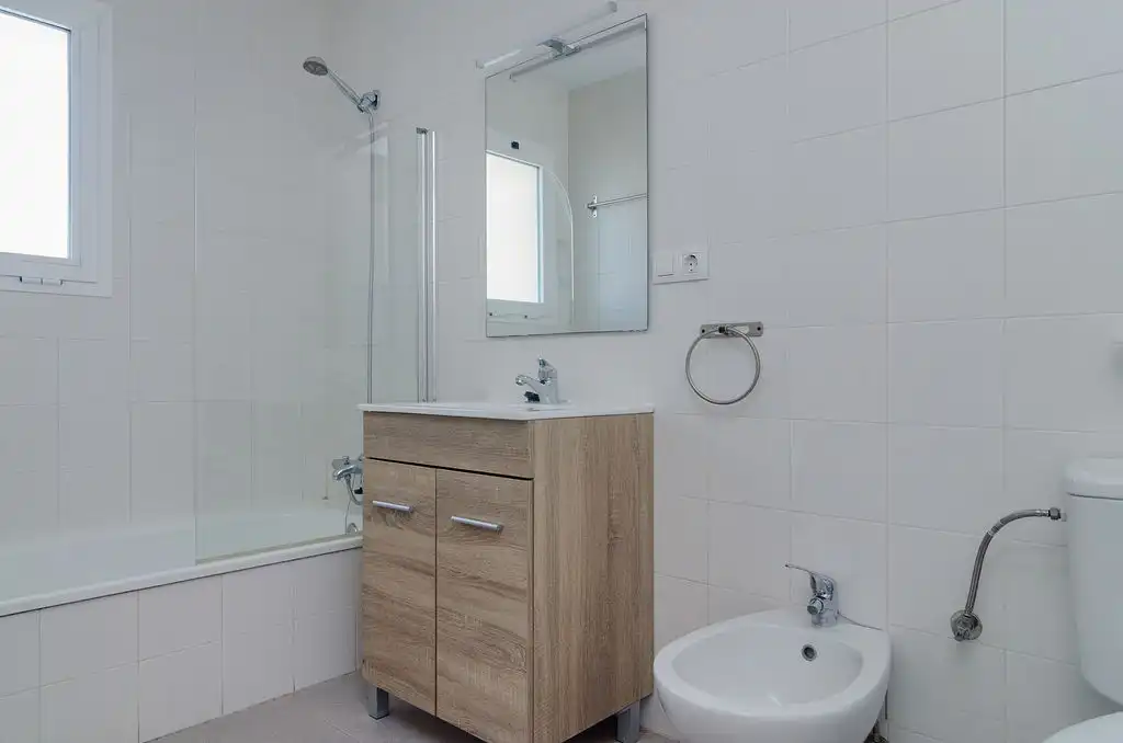 Piso en venta en C/ Dr Santiago Ramón y Cajal, Puertas del sur - Guadabajaque