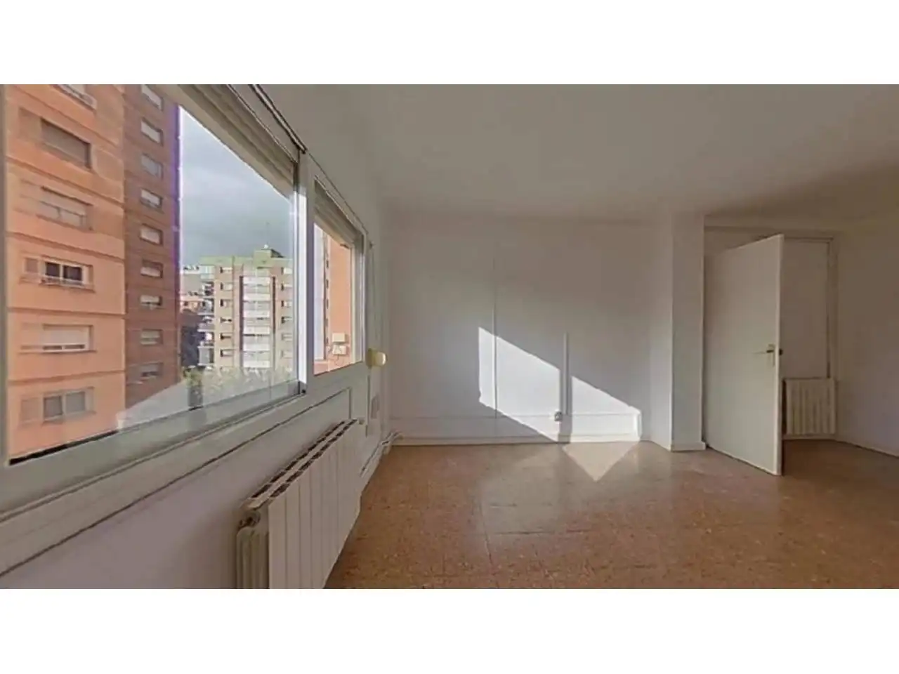 Bedroom of Flat for sale in Badalona  with Air Conditioner
