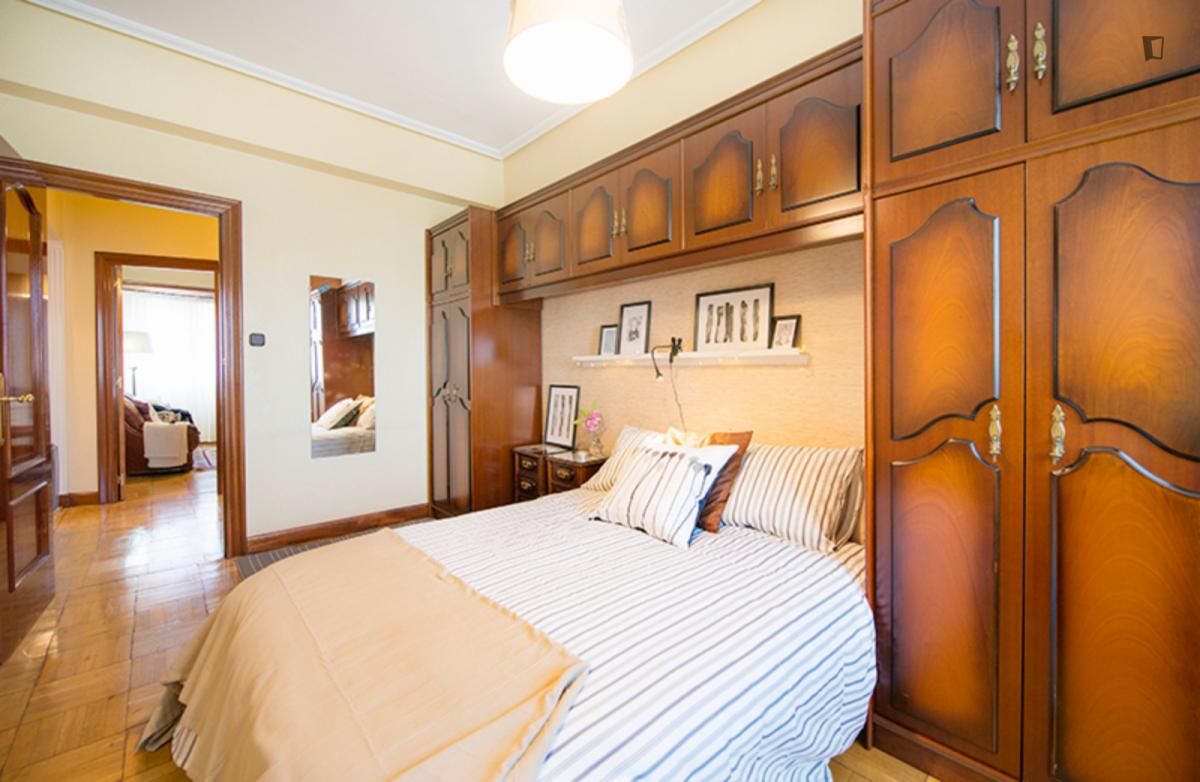 Bedroom of Apartment to share in Bilbao   with Heating, Furnished and Oven
