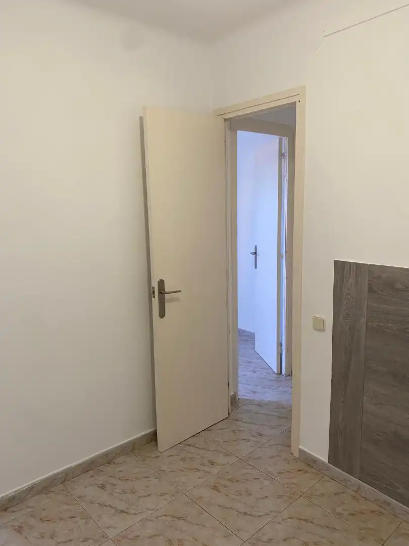 Appartamento con terrazza in vendita a Carrer de la Conca de Tremp, imagen 6