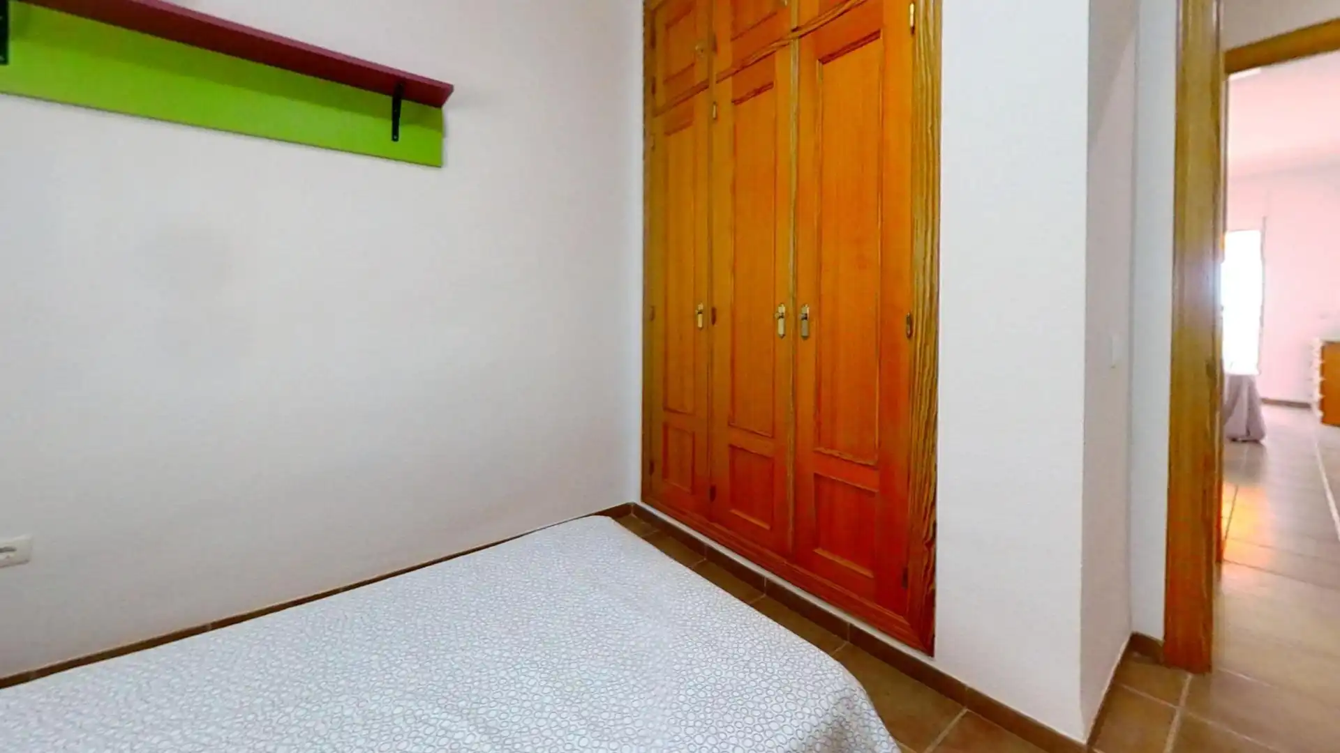 Bedroom of Flat for sale in Rincón de la Victoria  with Terrace, Furnished and Community pool