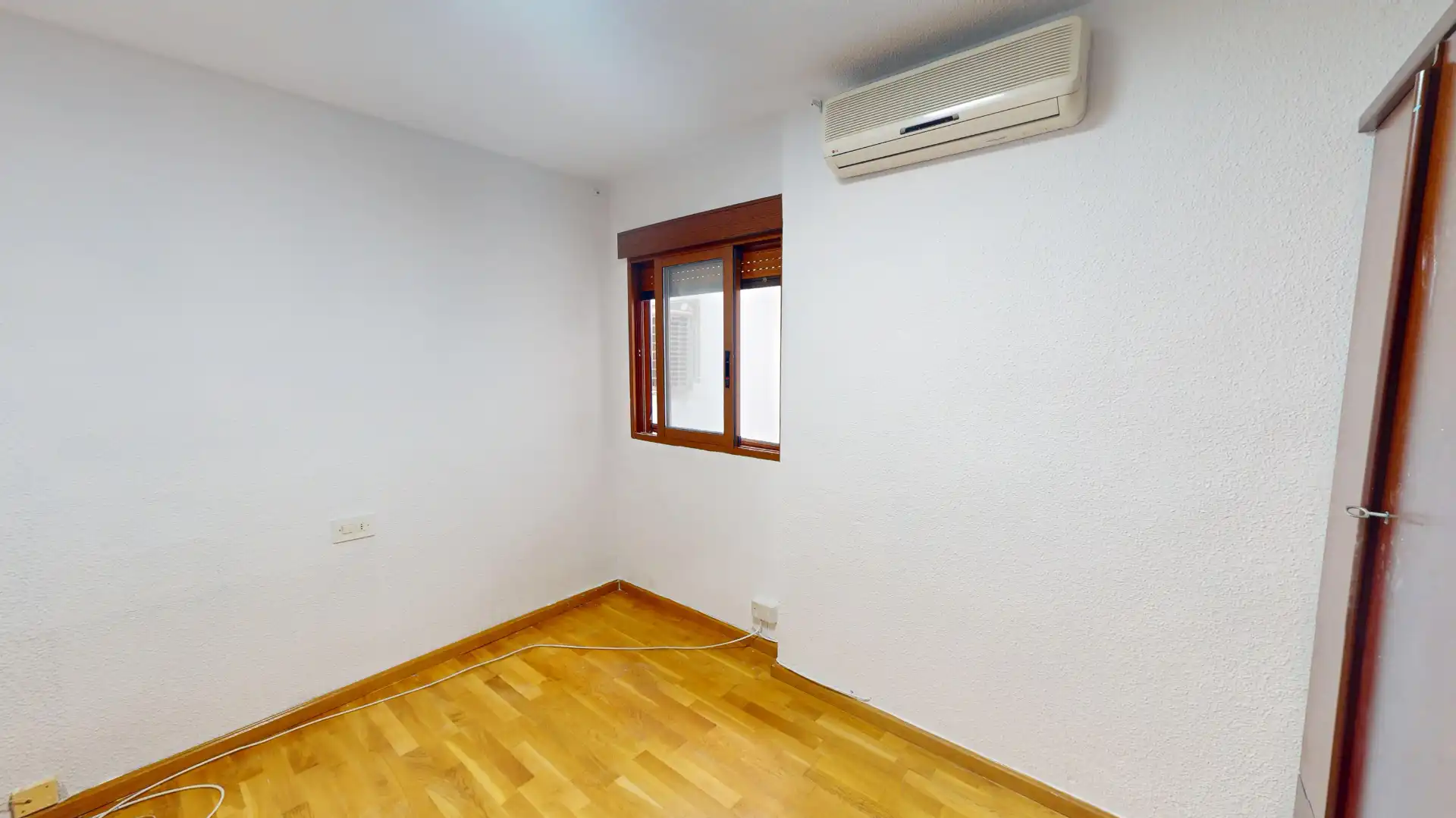Dormitori de Pis en venda en Alicante / Alacant amb Aire condicionat, Parquet i Forn