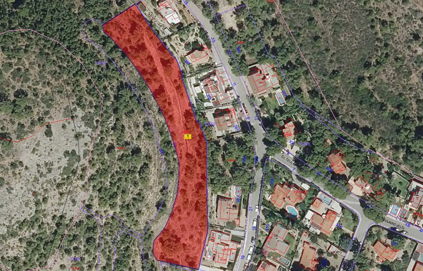 Terreno residencial en venta en Carrer Teulains 385