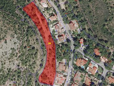 Terreno residencial en venta en Carrer Teulains 385