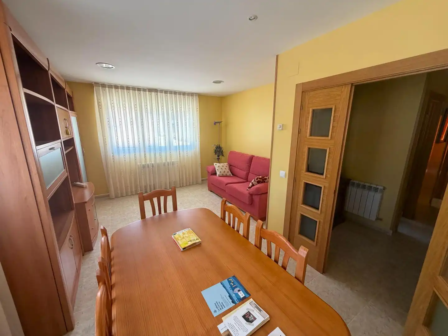 Living room of Flat for sale in Fuensaldaña  with Heating, Terrace and Furnished
