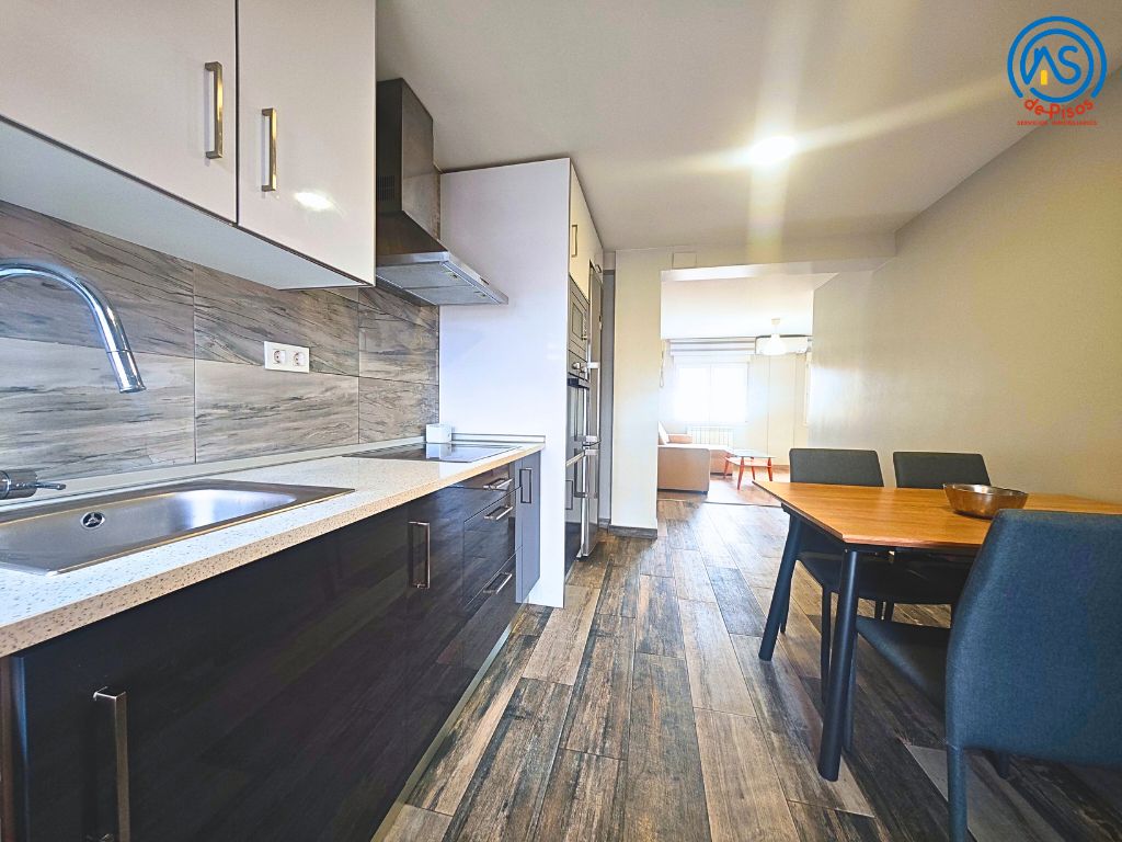 Piso de alquiler en Calle del Valle de Oza, 21, Arrabal