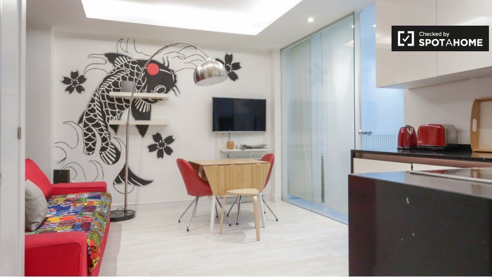 Living room of Flat to rent in  Madrid Capital  with Air Conditioner, Heating and Furnished