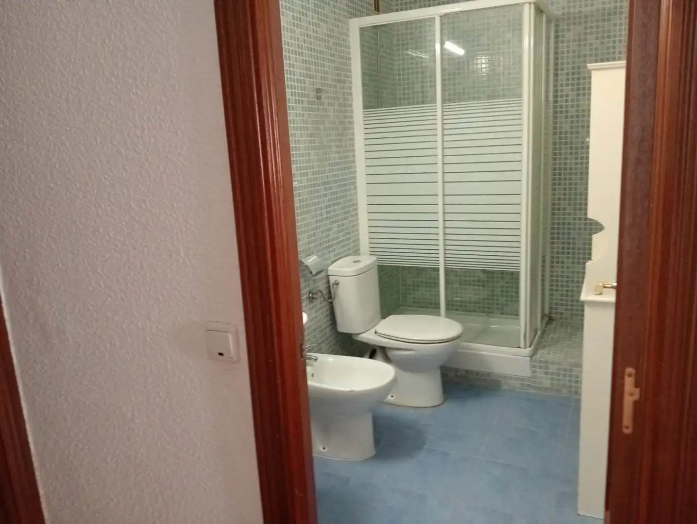 Bathroom of Flat for share in Alcalá de Henares  with Heating, Furnished and Oven