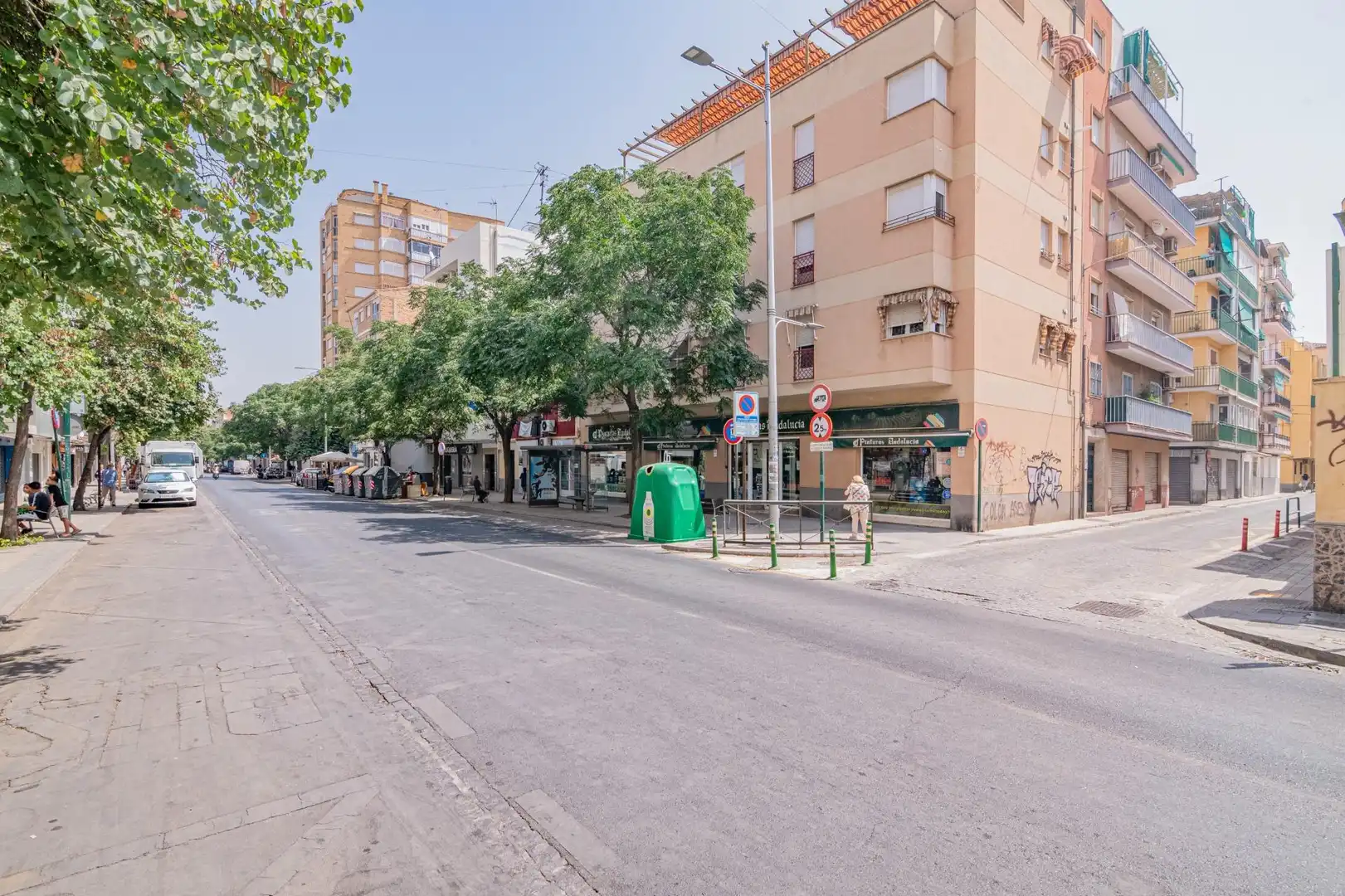 Exterior view of Flat for sale in Granada  with Air Conditioner, Heating and Terrace
