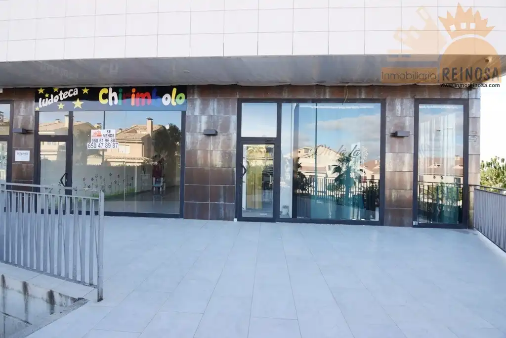 Local comercial en venda a Altorreal - El Chorrico, imagen 4