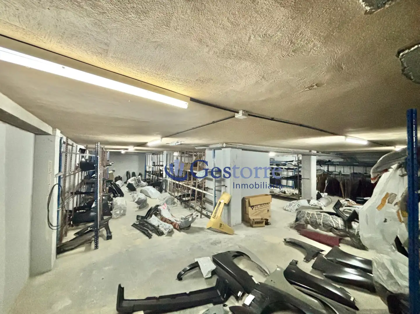 Local en venta en Oviedo 