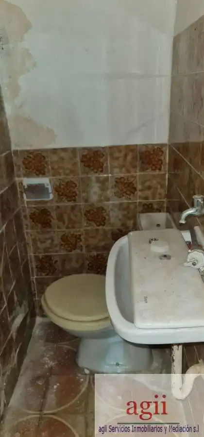 Bathroom of Houses for sale in Fuentelviejo