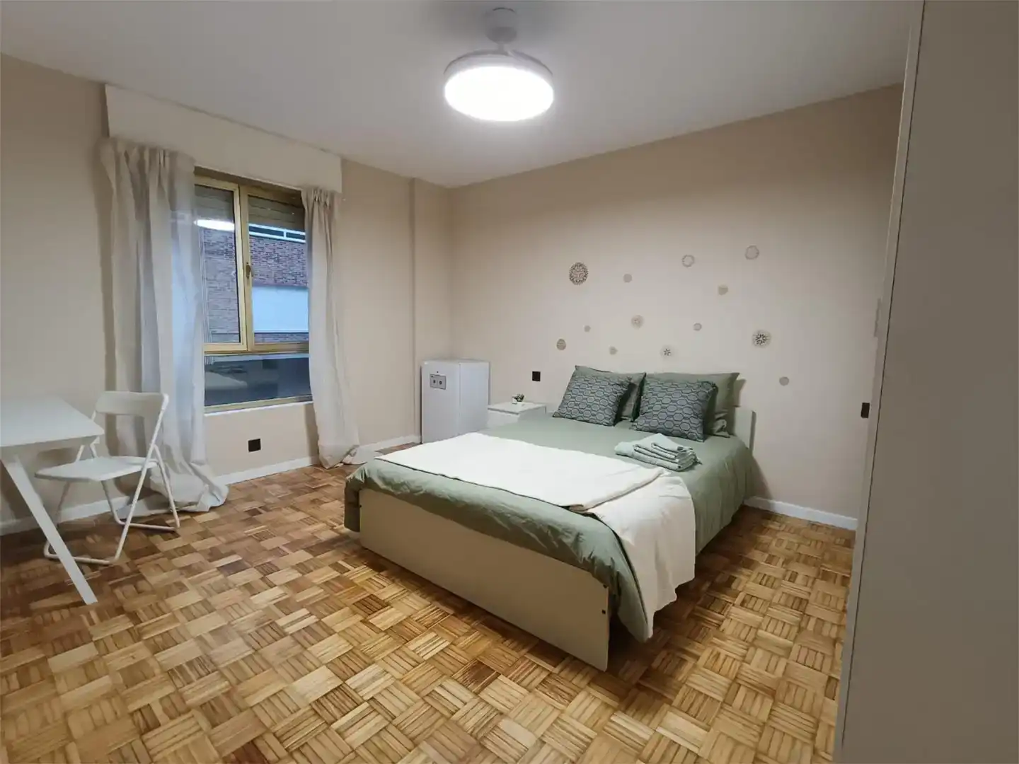 Schlafzimmer von Wohnung zur Miete in Mieres (Asturias) mit Balkon