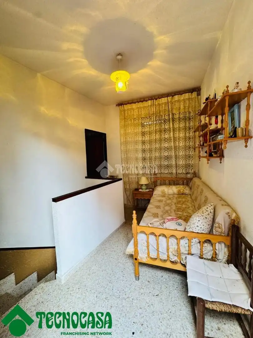 Habitación de Casa adosada en venta en Los Navalmorales con Aire acondicionado y Terraza