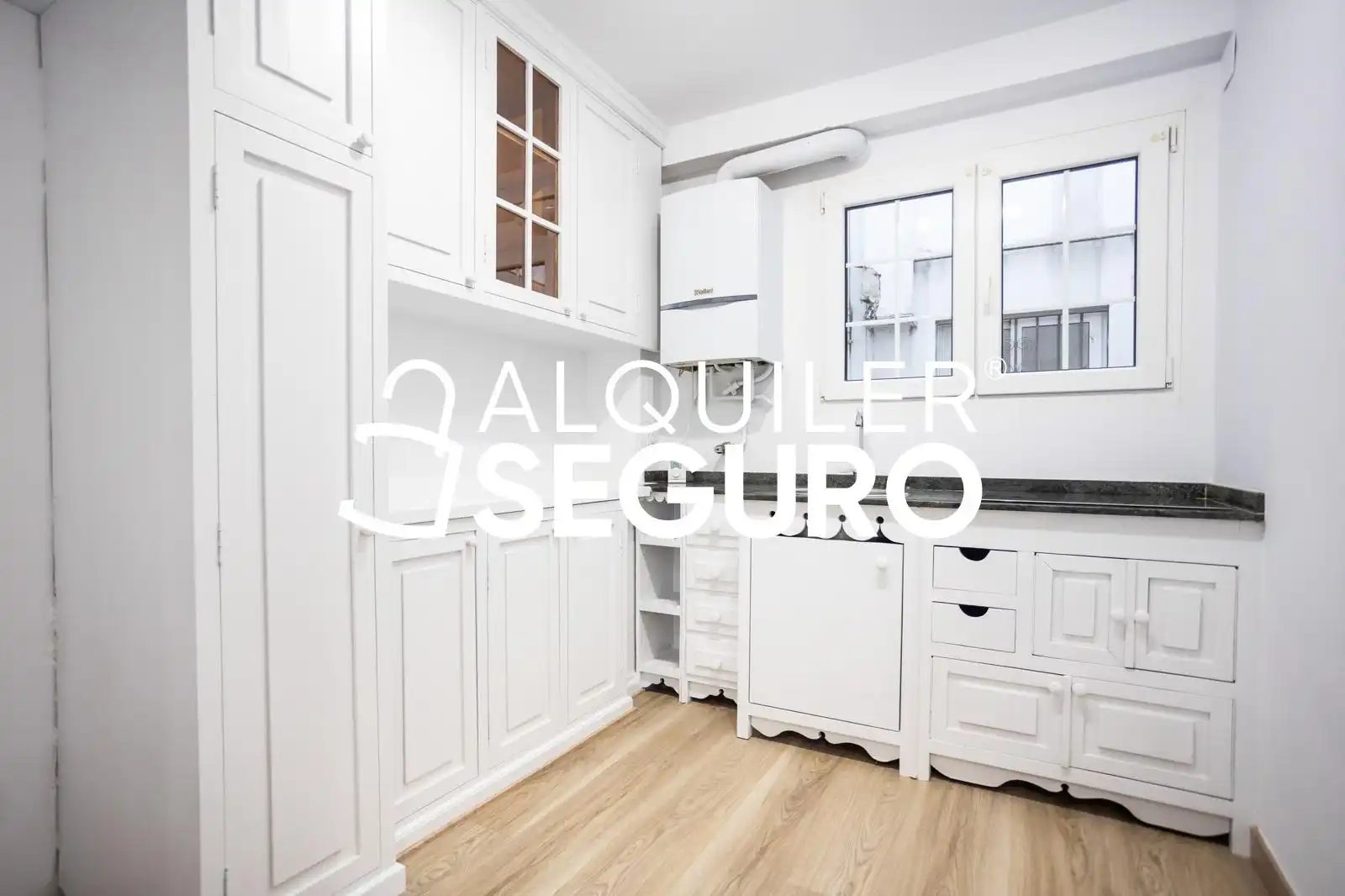 Flat for rent in Carpio, Santo Domingo - El Campillín