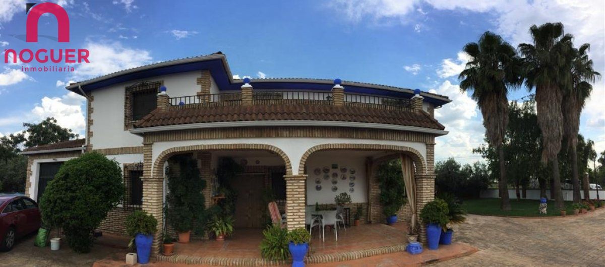 Exterior view of House or chalet for sale in  Córdoba Capital  with Terrace
