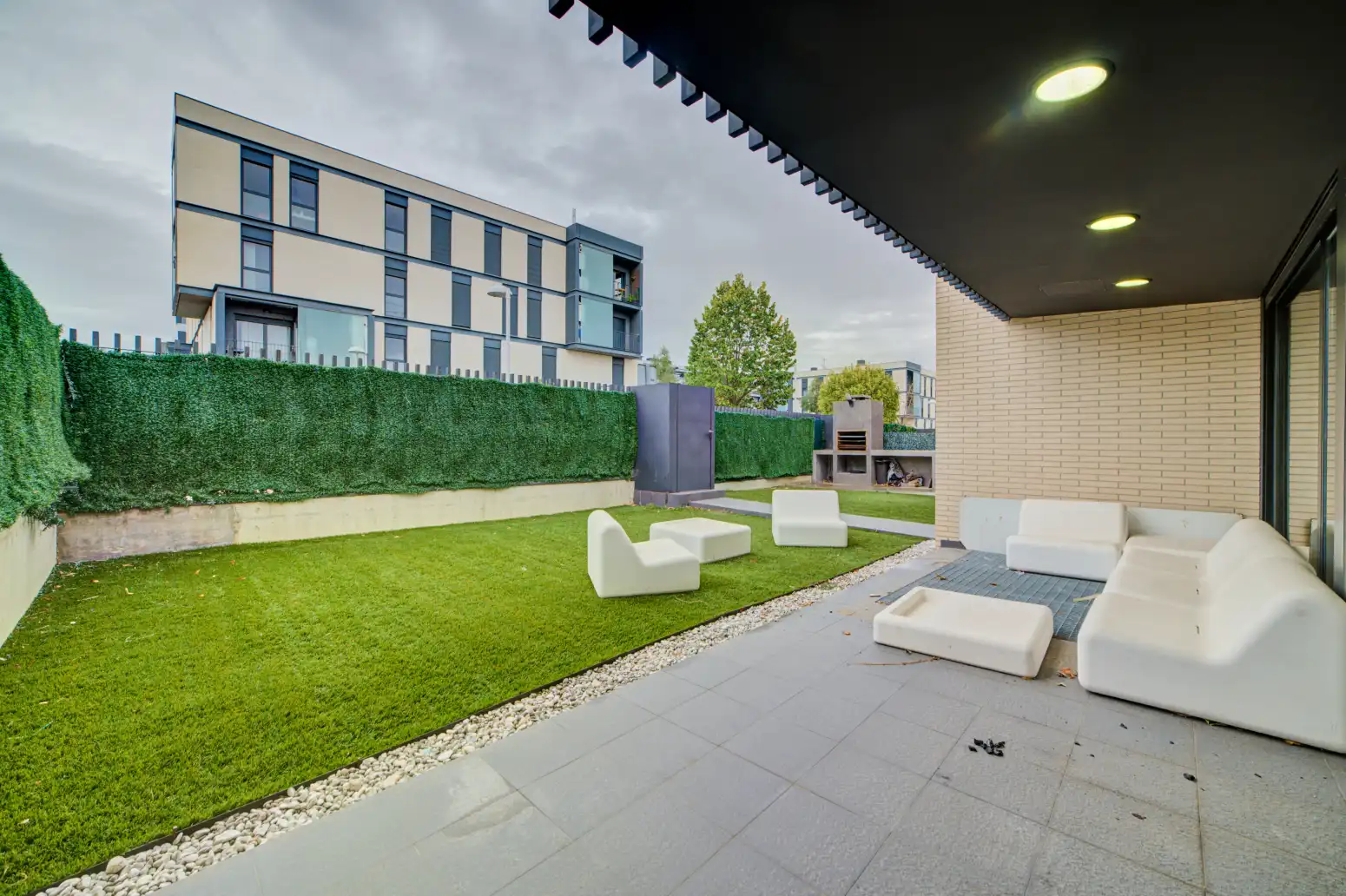 Terraza de Casa o chalet de alquiler en Zizur Mayor / Zizur Nagusia con Calefacción, Jardín privado y Parquet