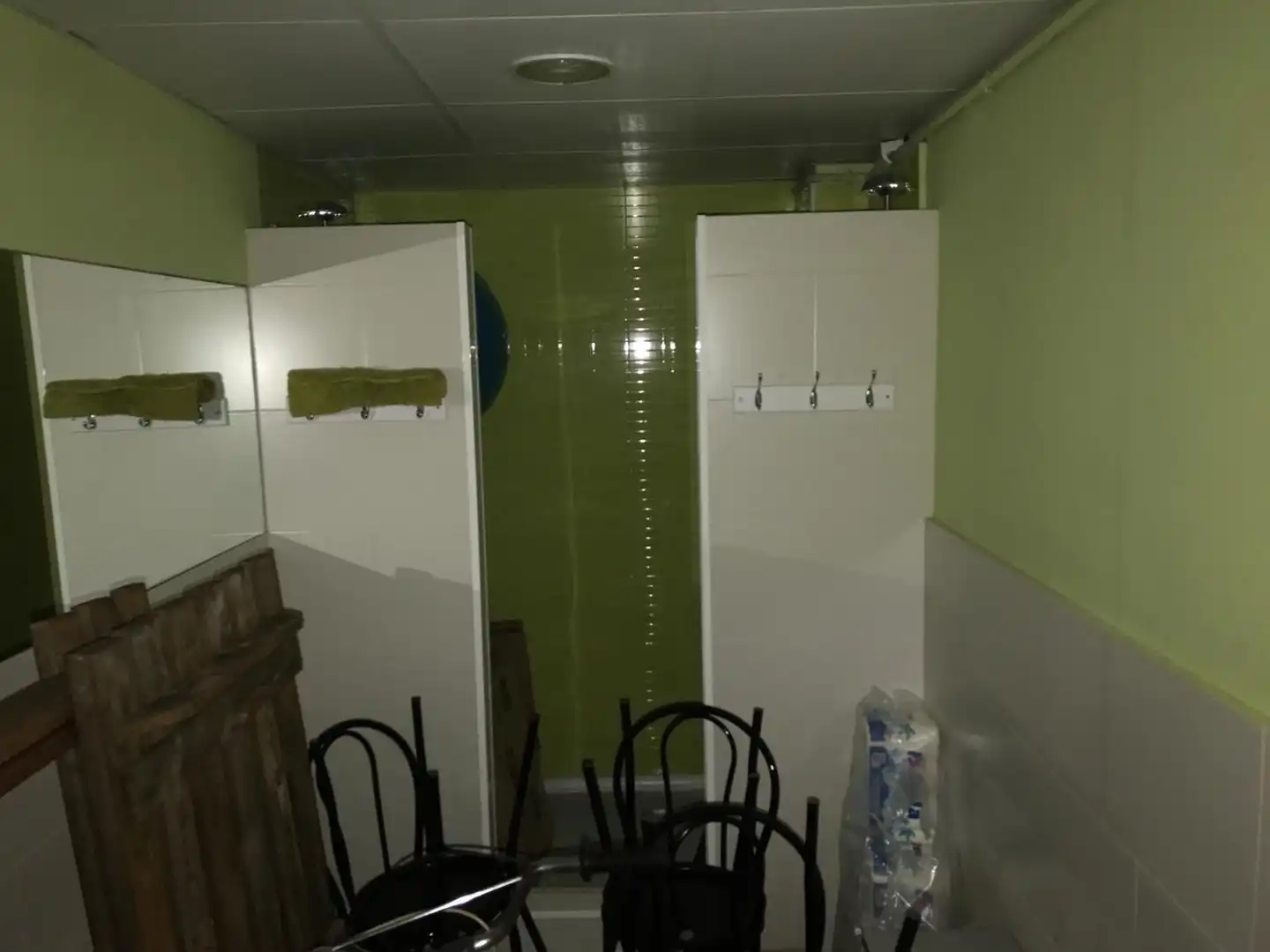 Bany de Local en venda en Cornellà de Llobregat amb Aire condicionat