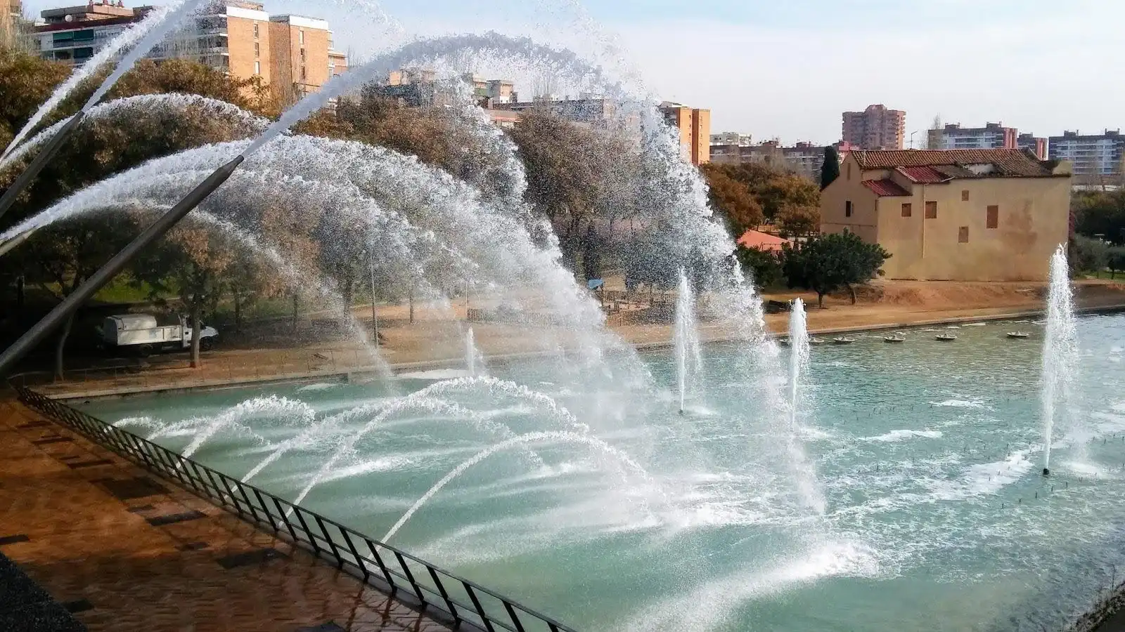 Außenansicht von Dachboden zum Verkauf in Barcelona mit Heizung und Terrasse