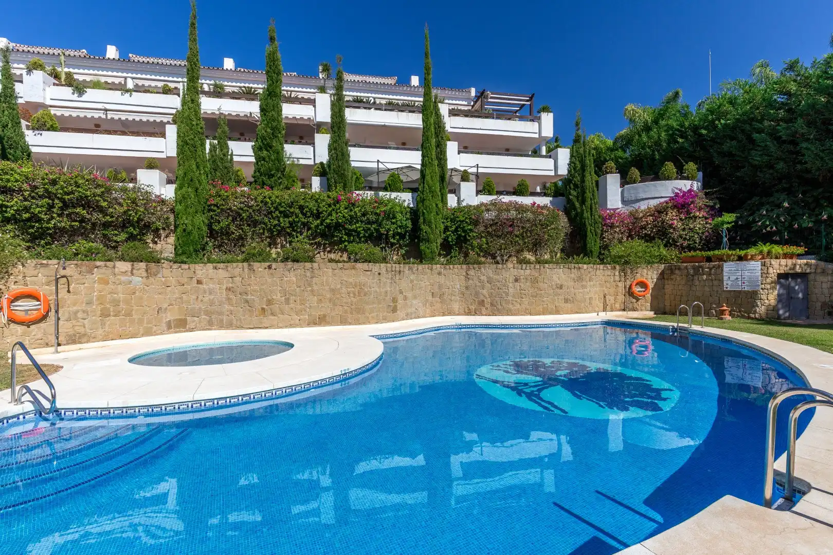Apartament amb piscina en venda a Nueva Andalucía, imagen 17