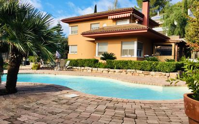 Piscina de Casa o xalet en venda en Corbera de Llobregat amb Aire condicionat, Calefacció i Terrassa