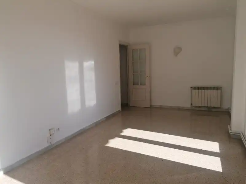 Flat for rent in Sabadell  with Heating, Oven and Balcony