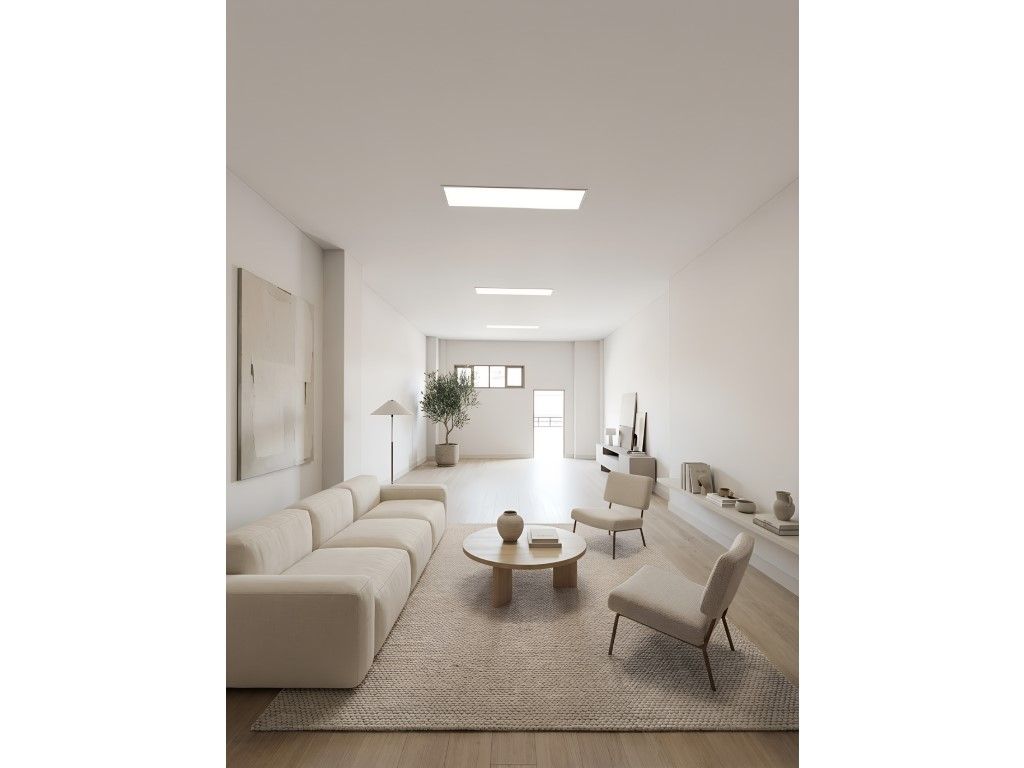 Sala d'estar de Local en venda en  Madrid Capital