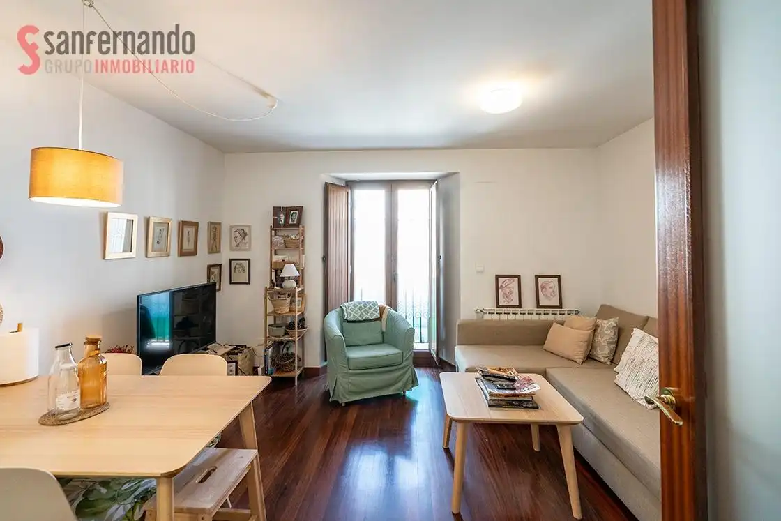 Sala de estar de Apartamento en venta en Torrelavega  con Calefacción, Amueblado y Balcón