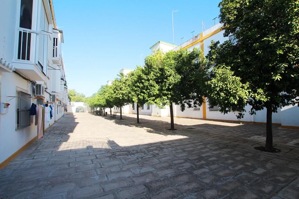 Exterior view of Flat for sale in Jerez de la Frontera  with Air Conditioner and Heating
