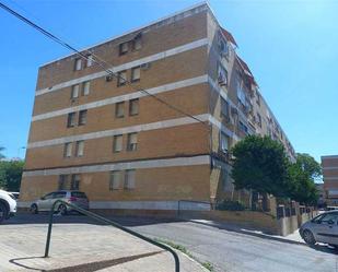 Exterior view of Flat for sale in  Sevilla Capital