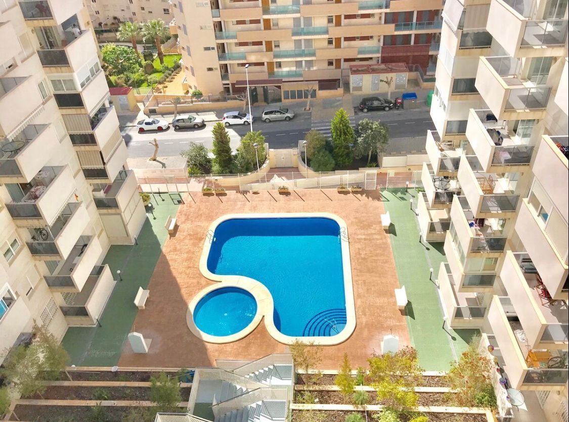 Piscina de Apartament en venda en Villajoyosa / La Vila Joiosa amb Aire condicionat, Calefacció i Terrassa