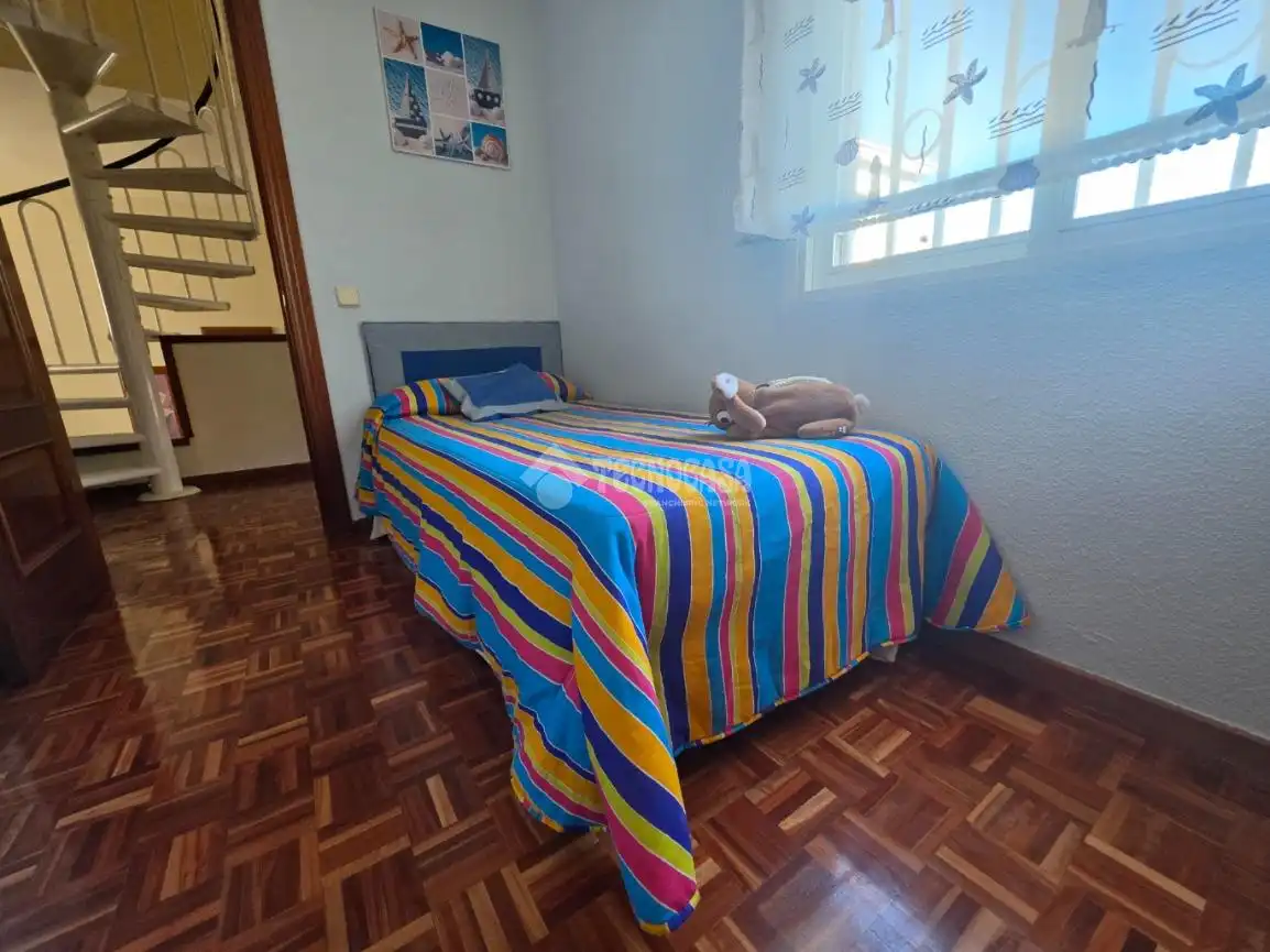 Dormitori de Casa adosada en venda en Sector 3