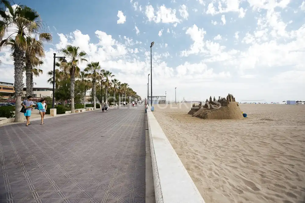 Vista exterior de Piso en venta en Valencia con Calefacción y Balcón