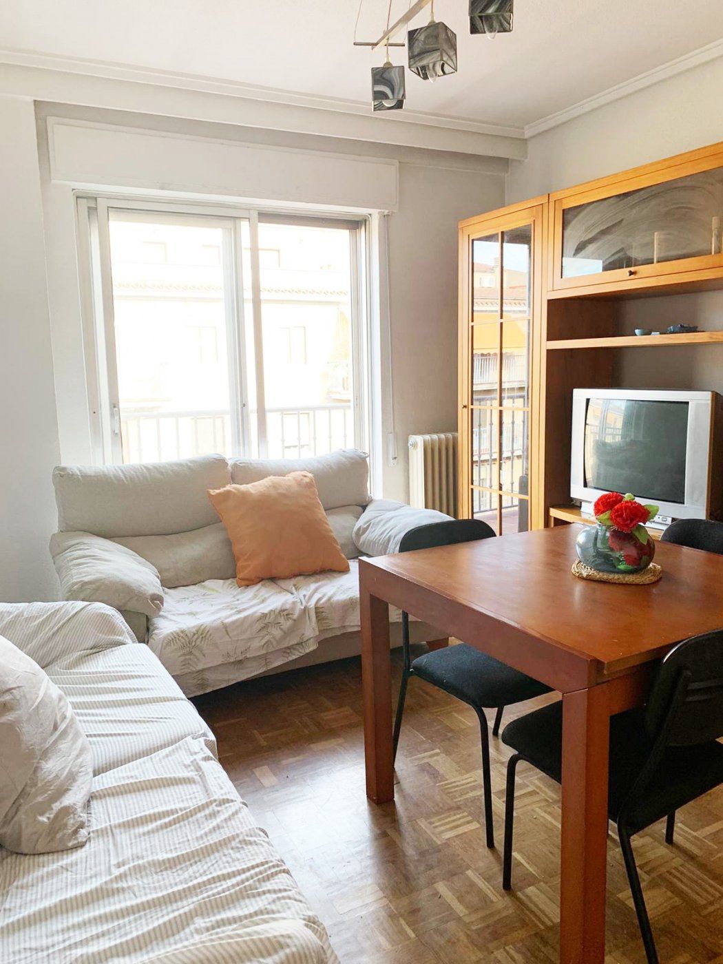 Living room of Flat to rent in Salamanca Capital  with Heating, Storage room and Balcony