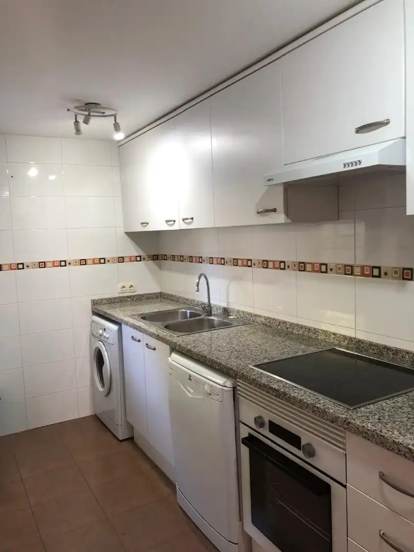 Cocina de Casa adosada en venta en Gilet con Calefacción, Terraza y Horno