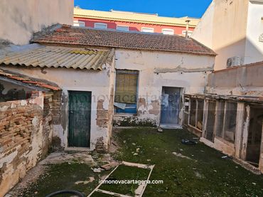 Casa con jardín en venta en Cartagena ciudad